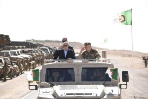 الرئيس تبون يؤكد أن عقيدة جيش الجزائر دفاعية